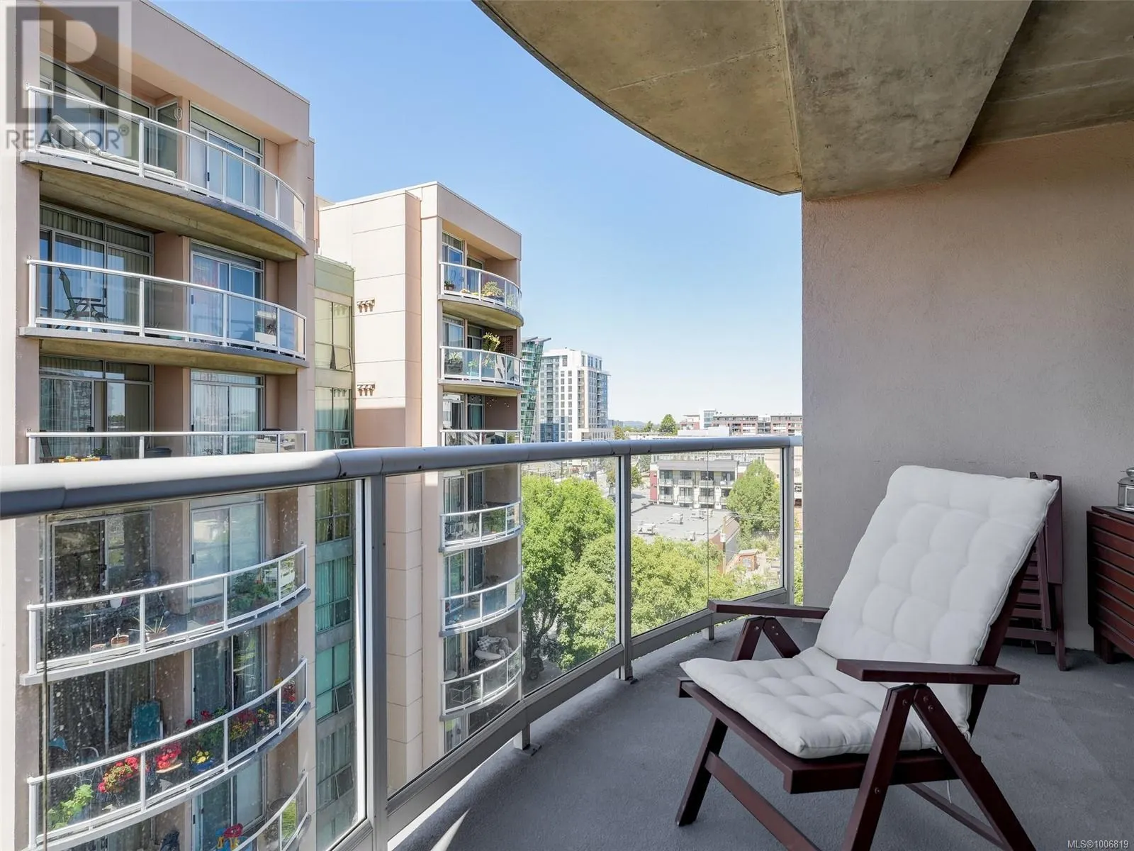 903 1020 View St