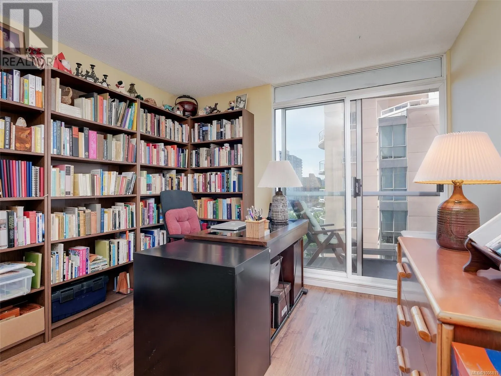 903 1020 View St