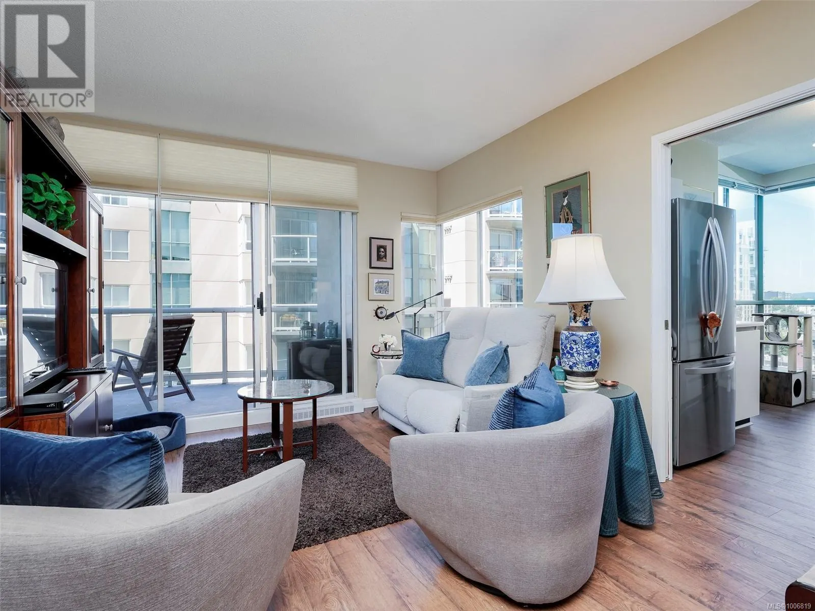903 1020 View St