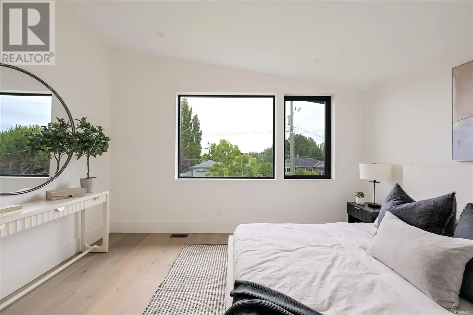 1624 Warren Gdns