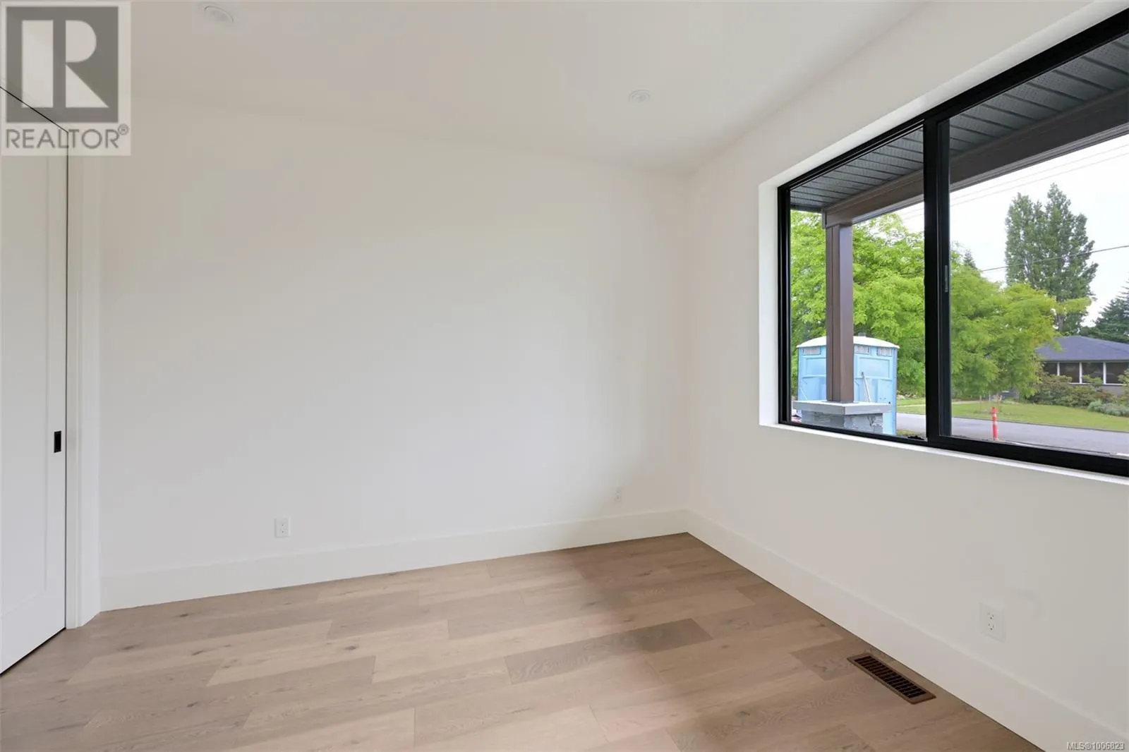 1624 Warren Gdns