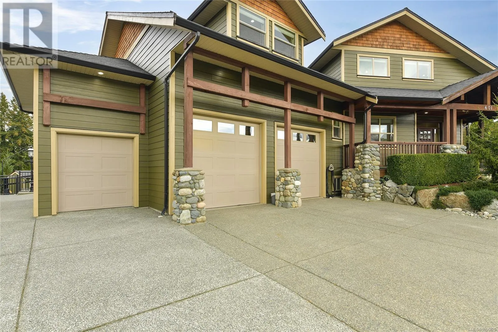 601 Sentinel Dr
