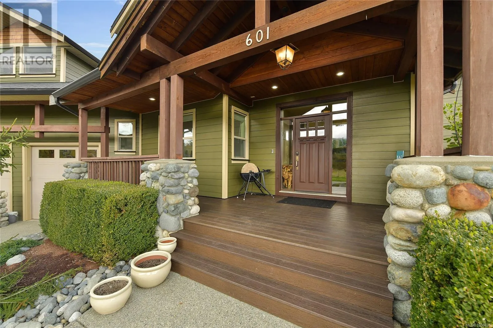 601 Sentinel Dr