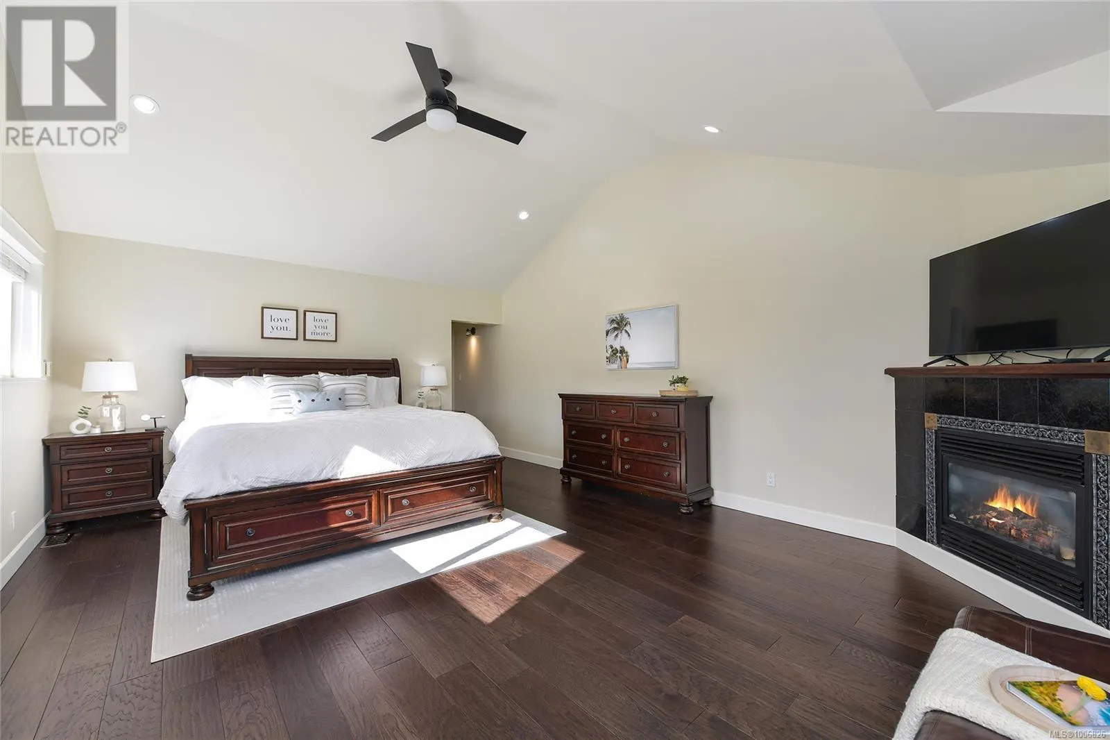 601 Sentinel Dr