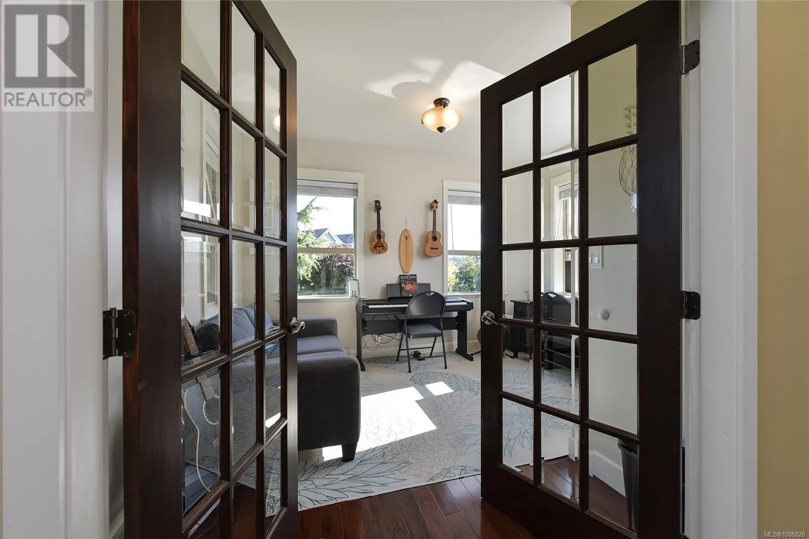 601 Sentinel Dr