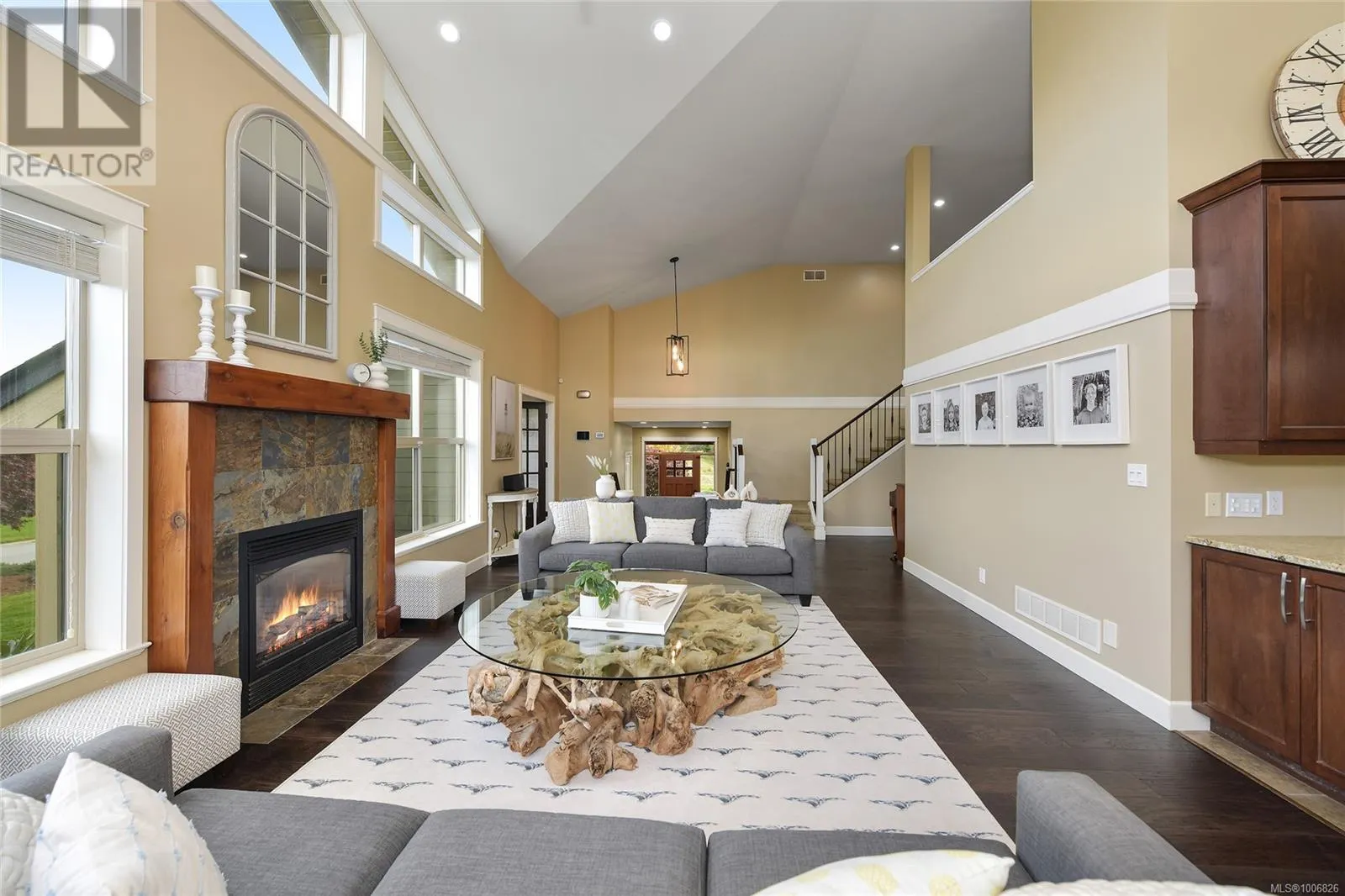 601 Sentinel Dr