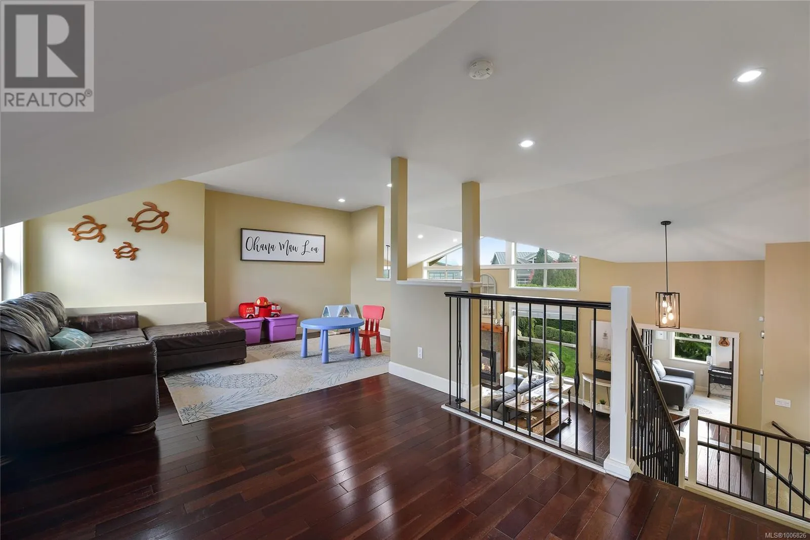 601 Sentinel Dr