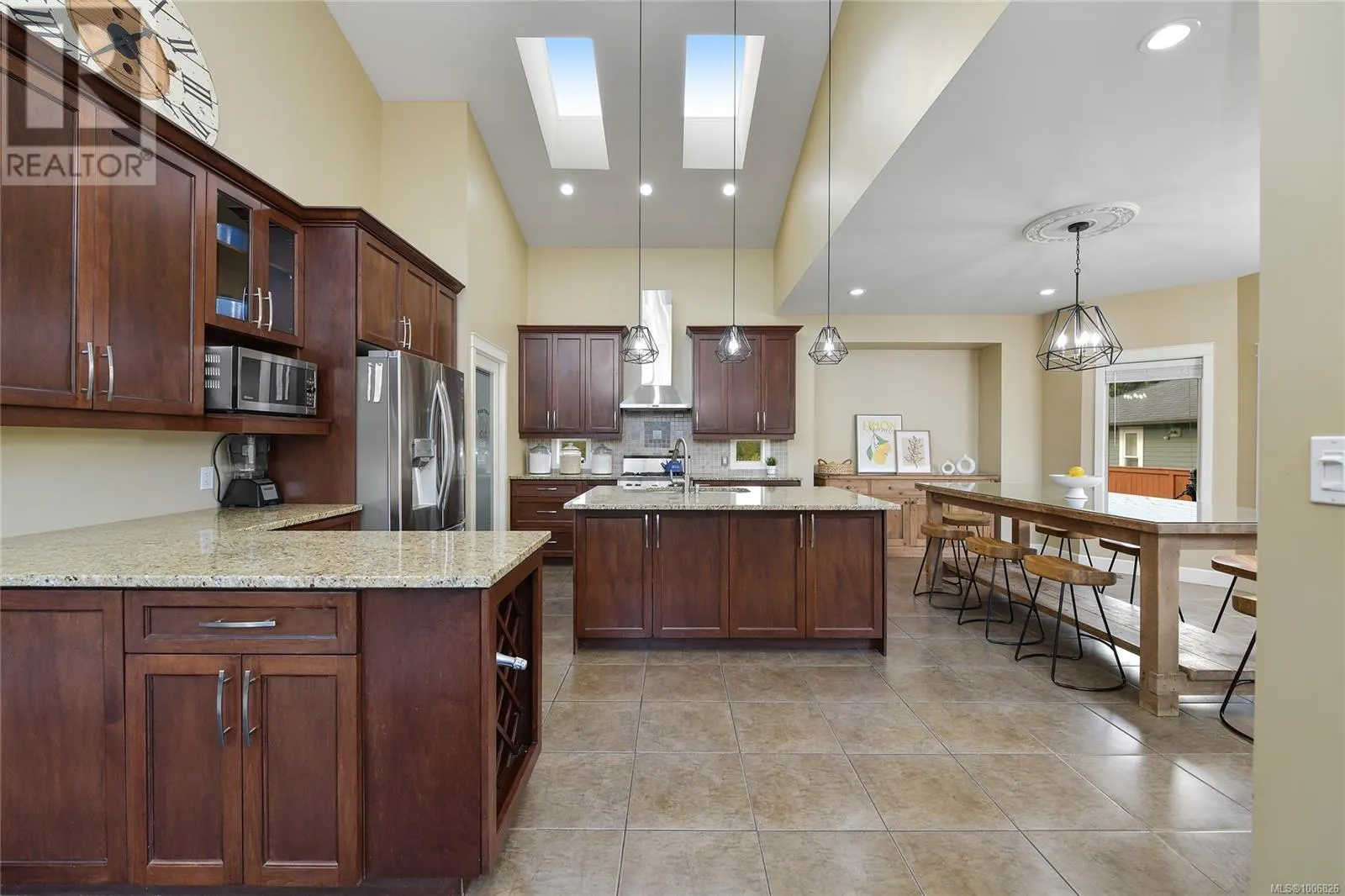 601 Sentinel Dr