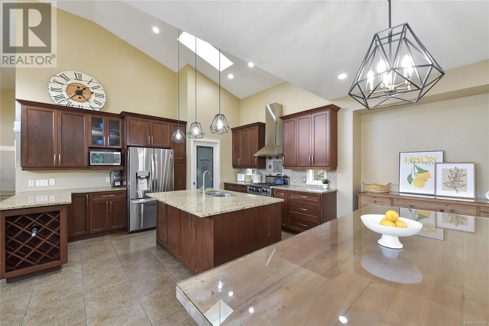 601 Sentinel Dr