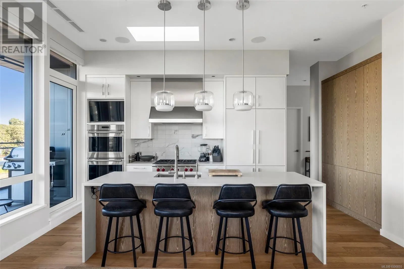 601 1201 Fort St