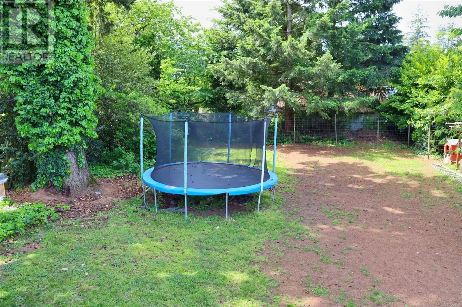5221 Metral Dr