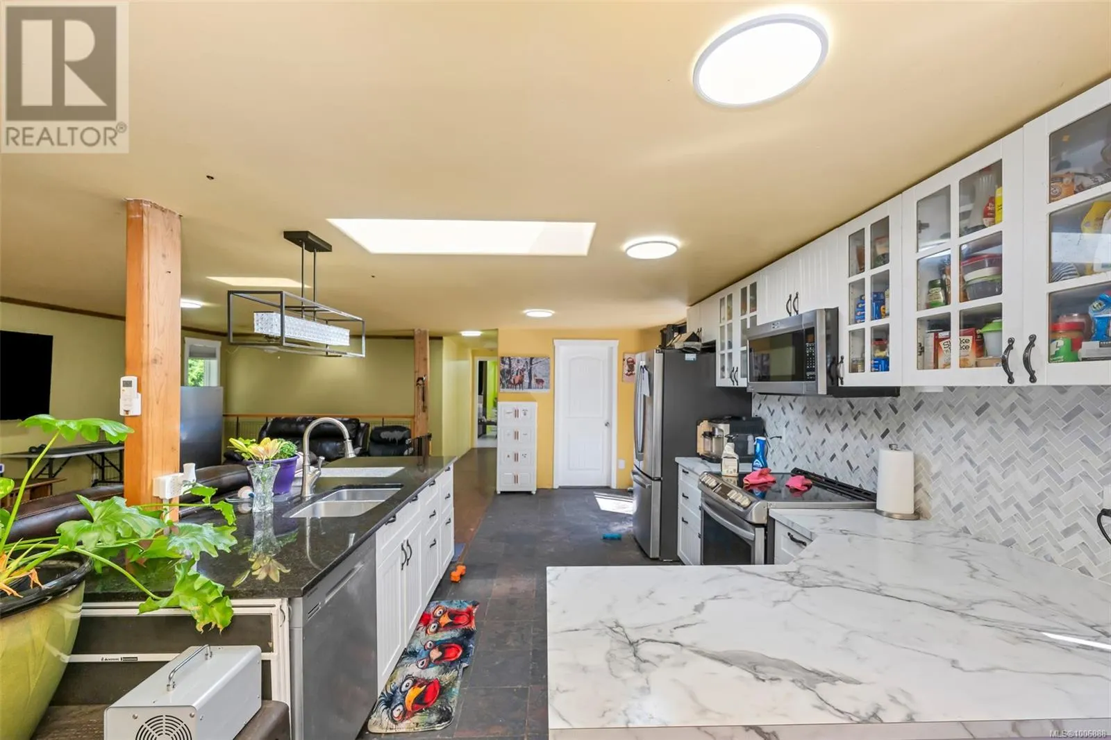 4547 Cowichan Lake Rd