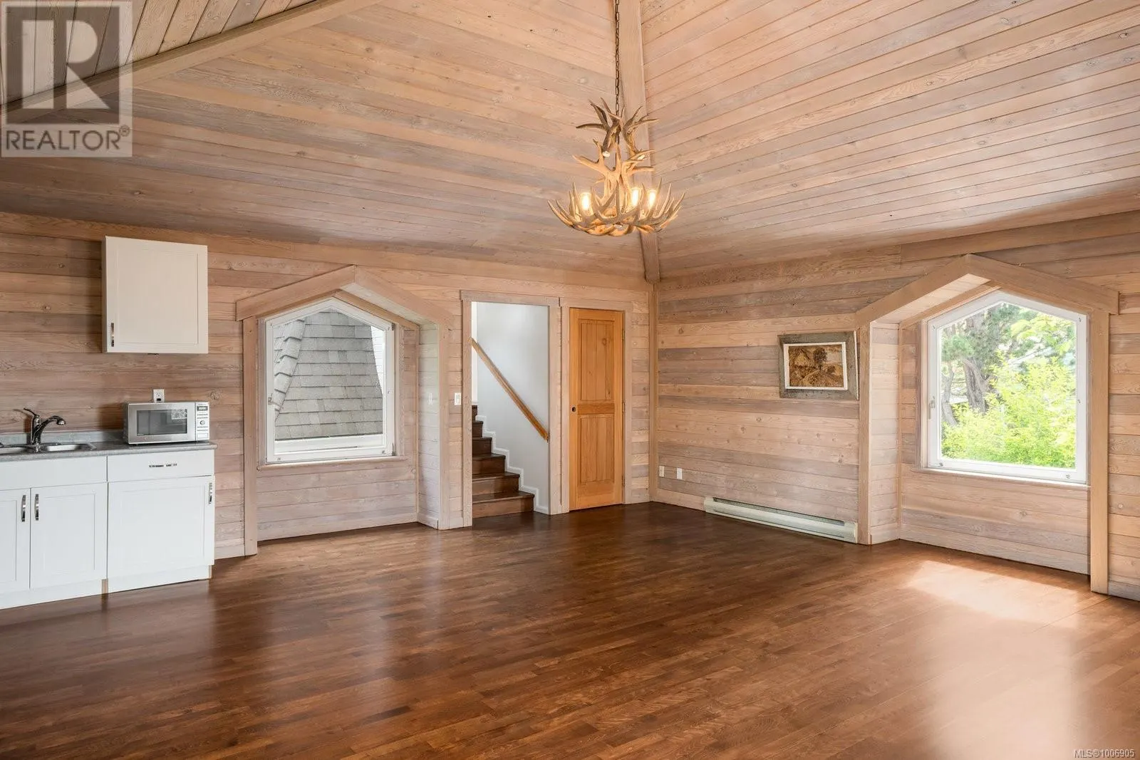 611 Island Rd