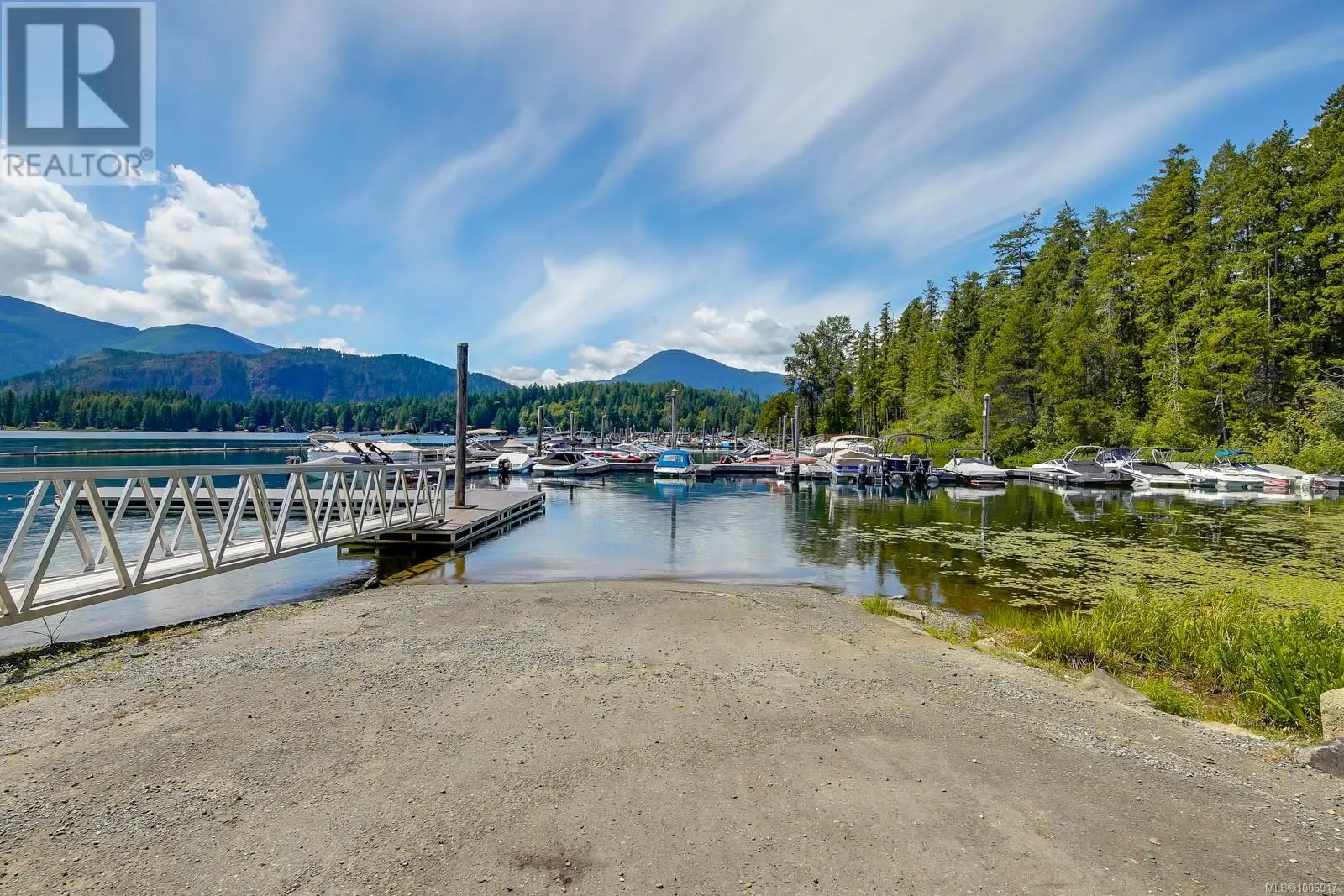 B7 10324 Lakeshore Rd