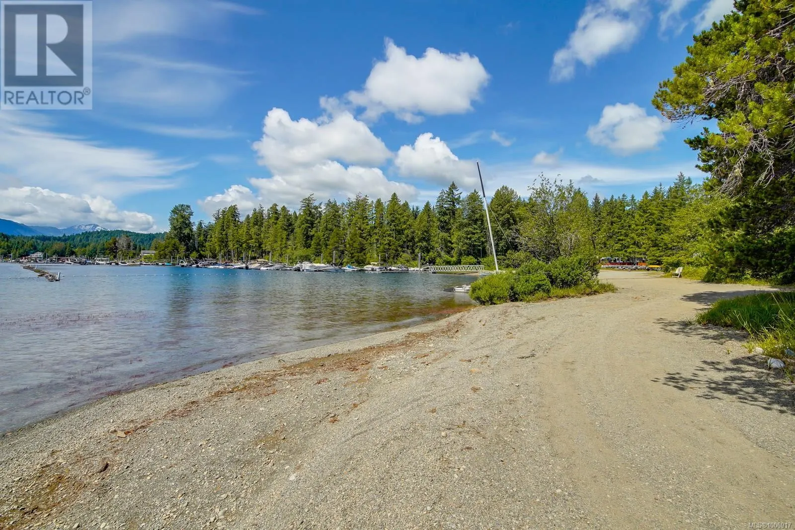 B7 10324 Lakeshore Rd