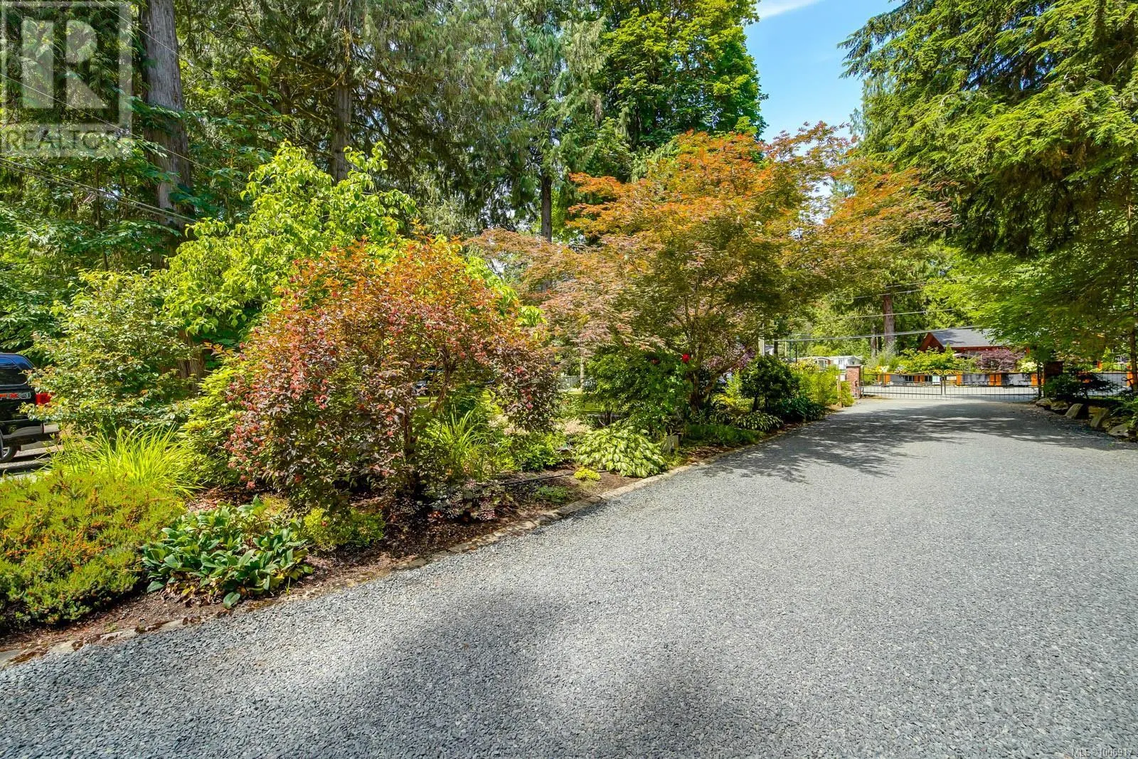 B7 10324 Lakeshore Rd