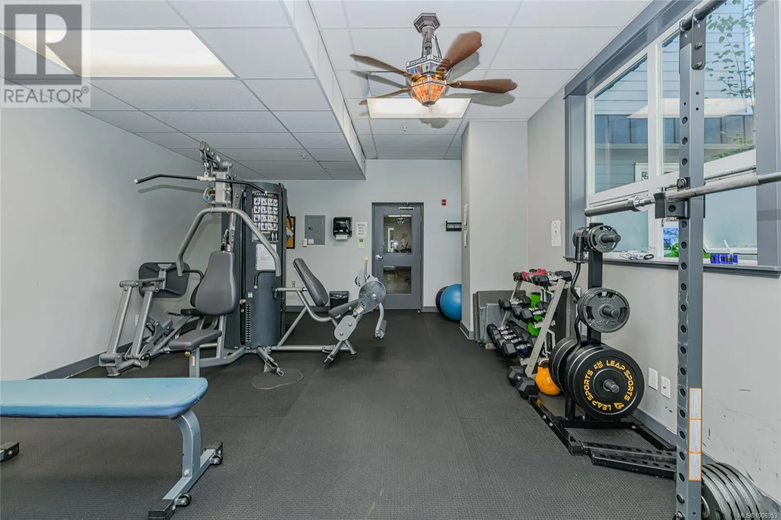 407 1315 Esquimalt Rd