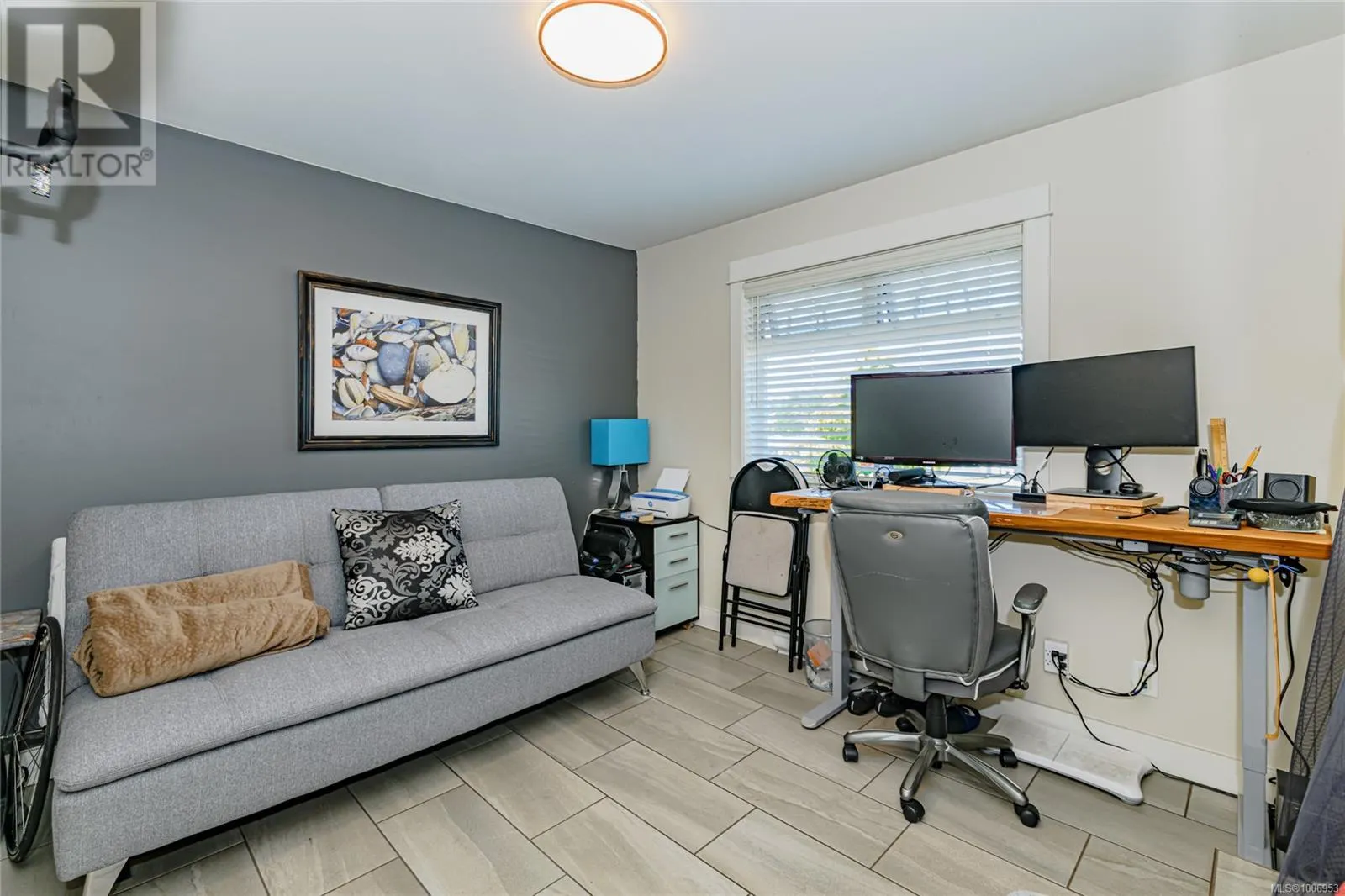 407 1315 Esquimalt Rd