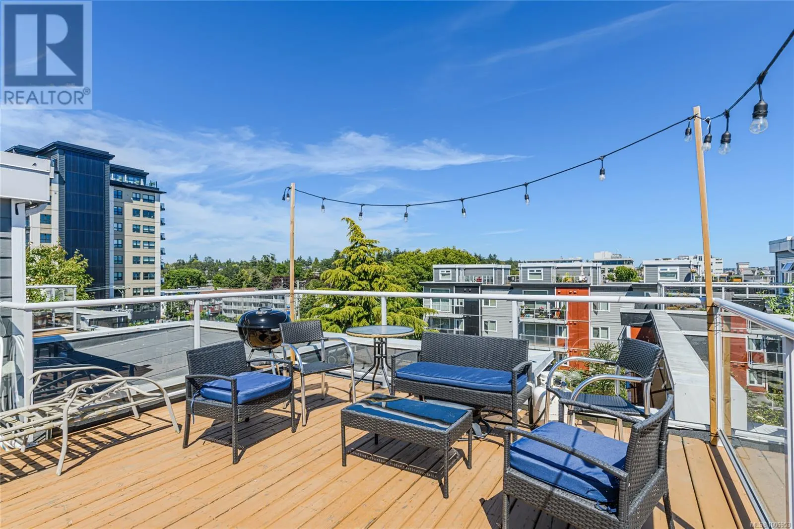 407 1315 Esquimalt Rd