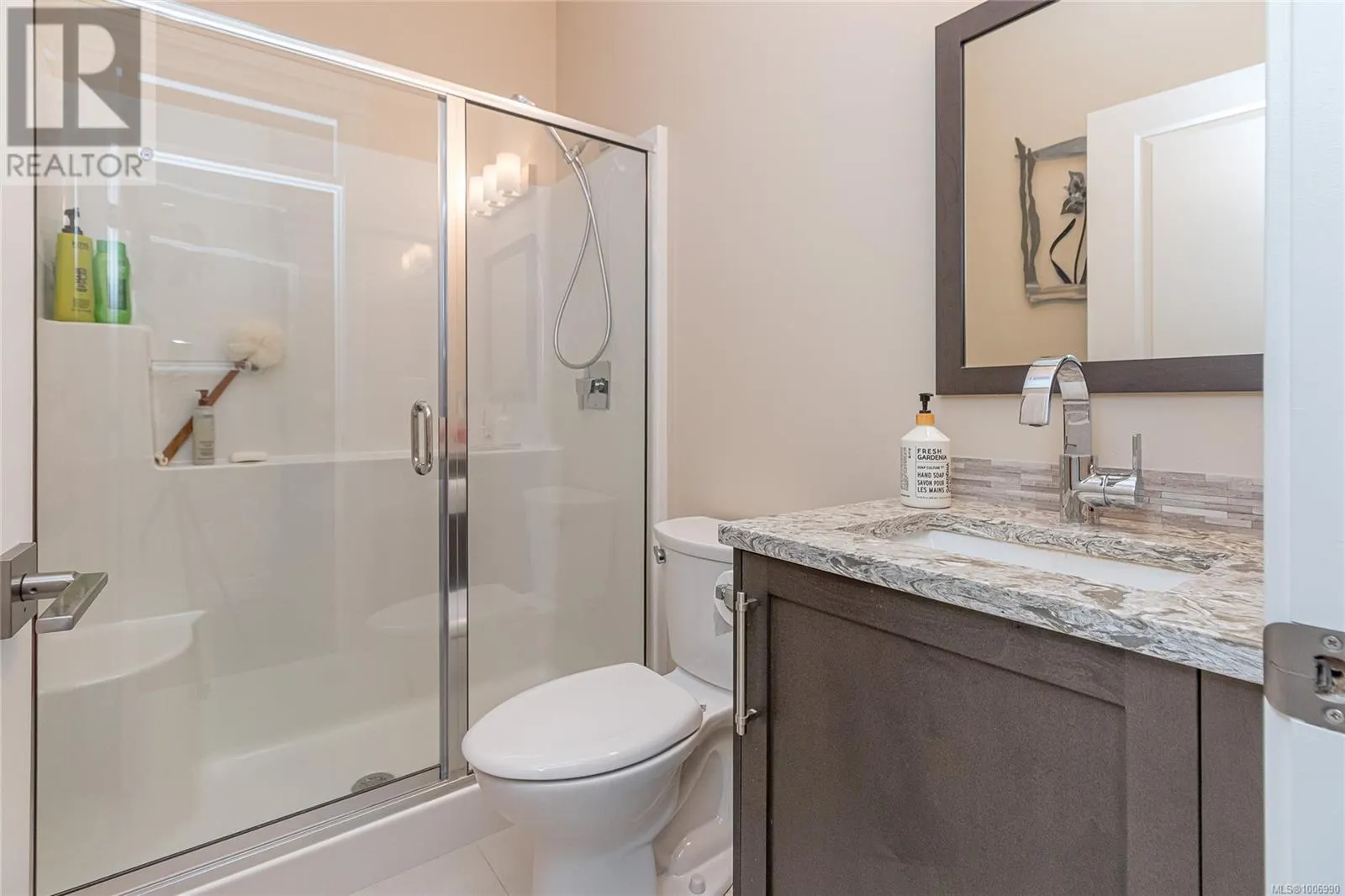 843 Parkside Cres