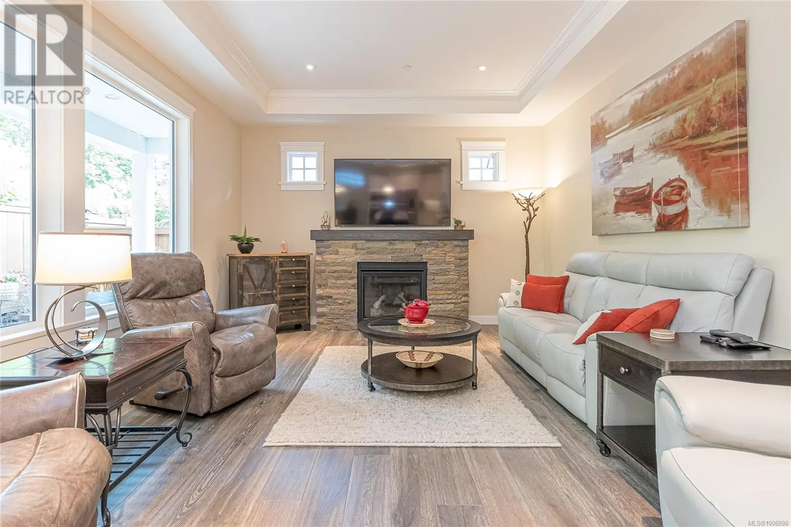 843 Parkside Cres