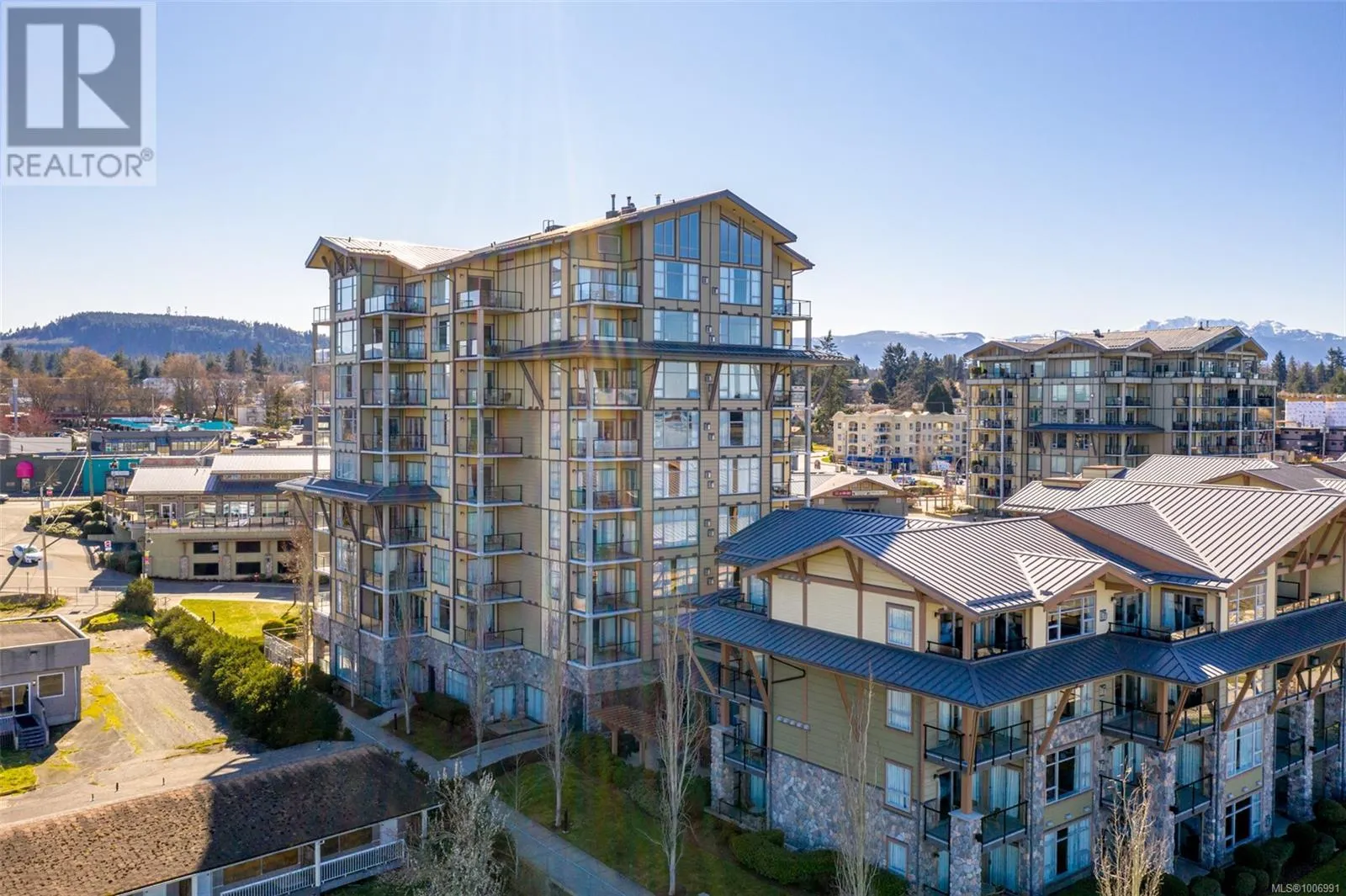 113/114D 181 Beachside Dr