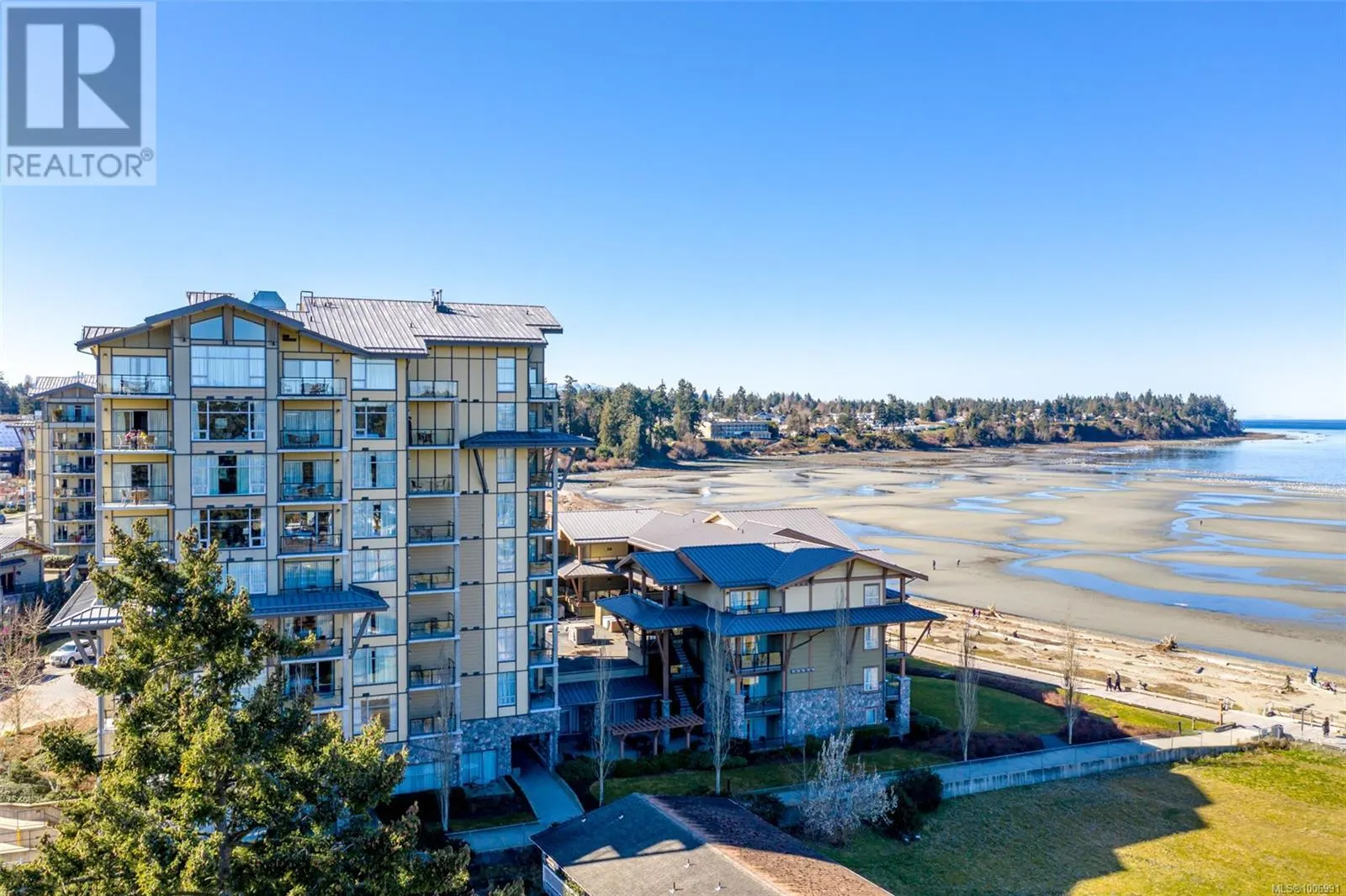 113/114D 181 Beachside Dr