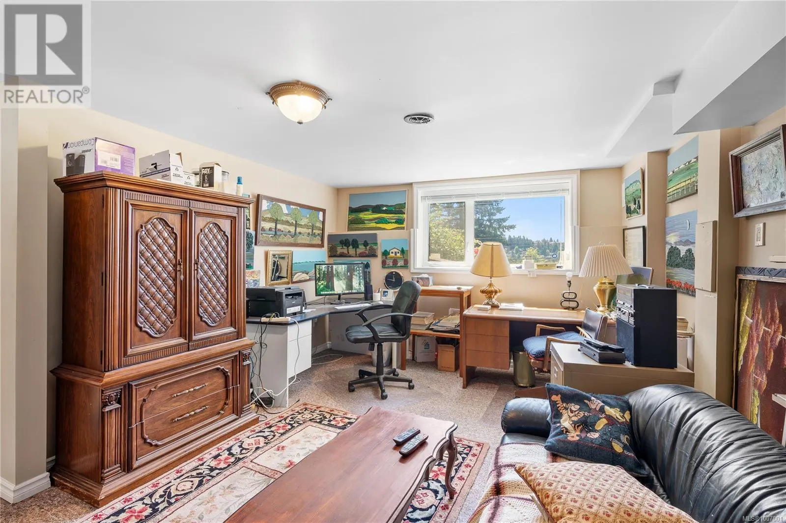 854 Royal Oak Ave
