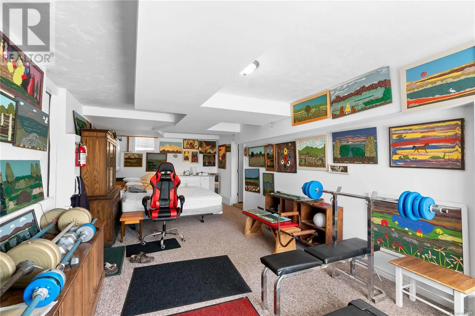 854 Royal Oak Ave