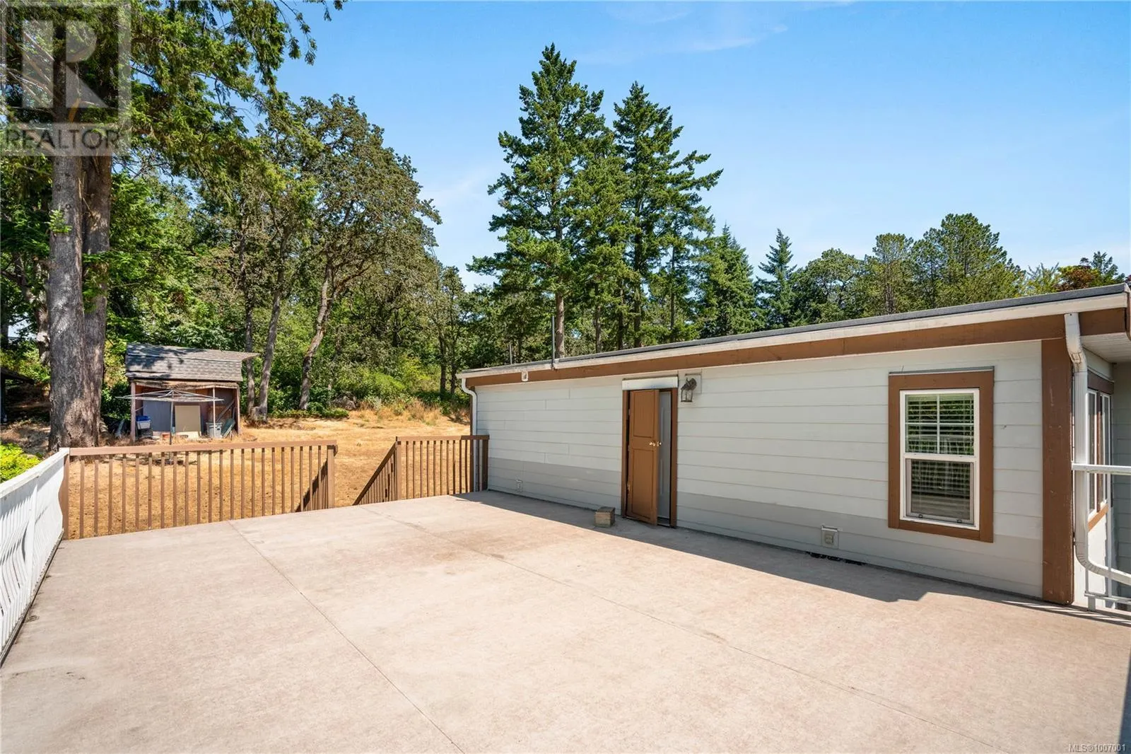 854 Royal Oak Ave