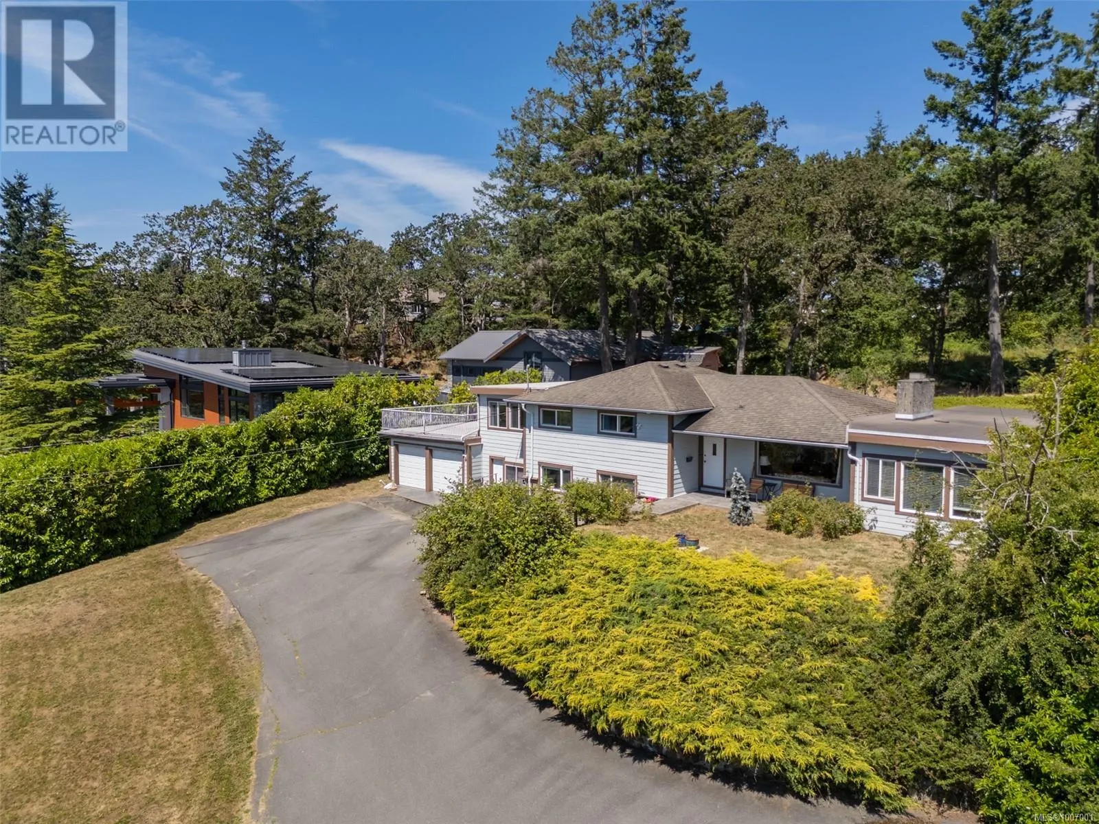 854 Royal Oak Ave