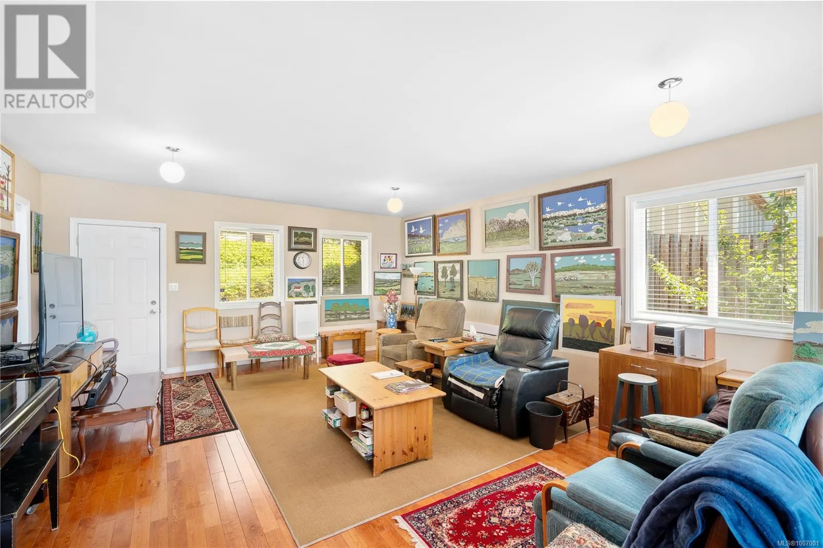 854 Royal Oak Ave