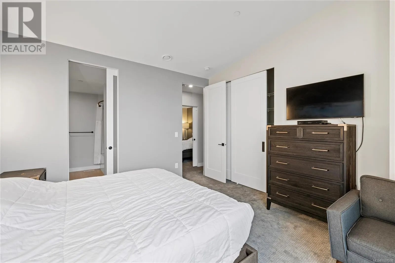 55 1175 Resort Dr
