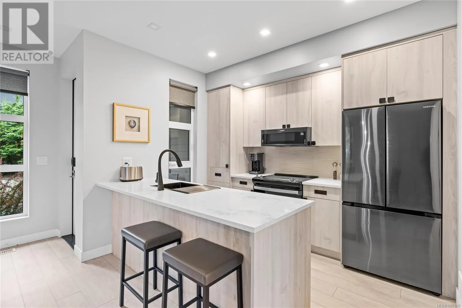 55 1175 Resort Dr