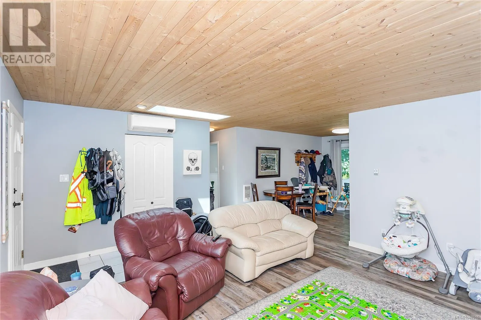 7 4604 Hammond Bay Rd