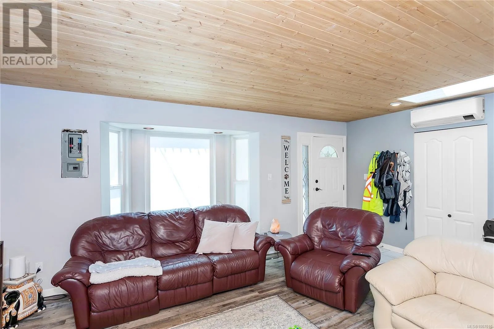 7 4604 Hammond Bay Rd