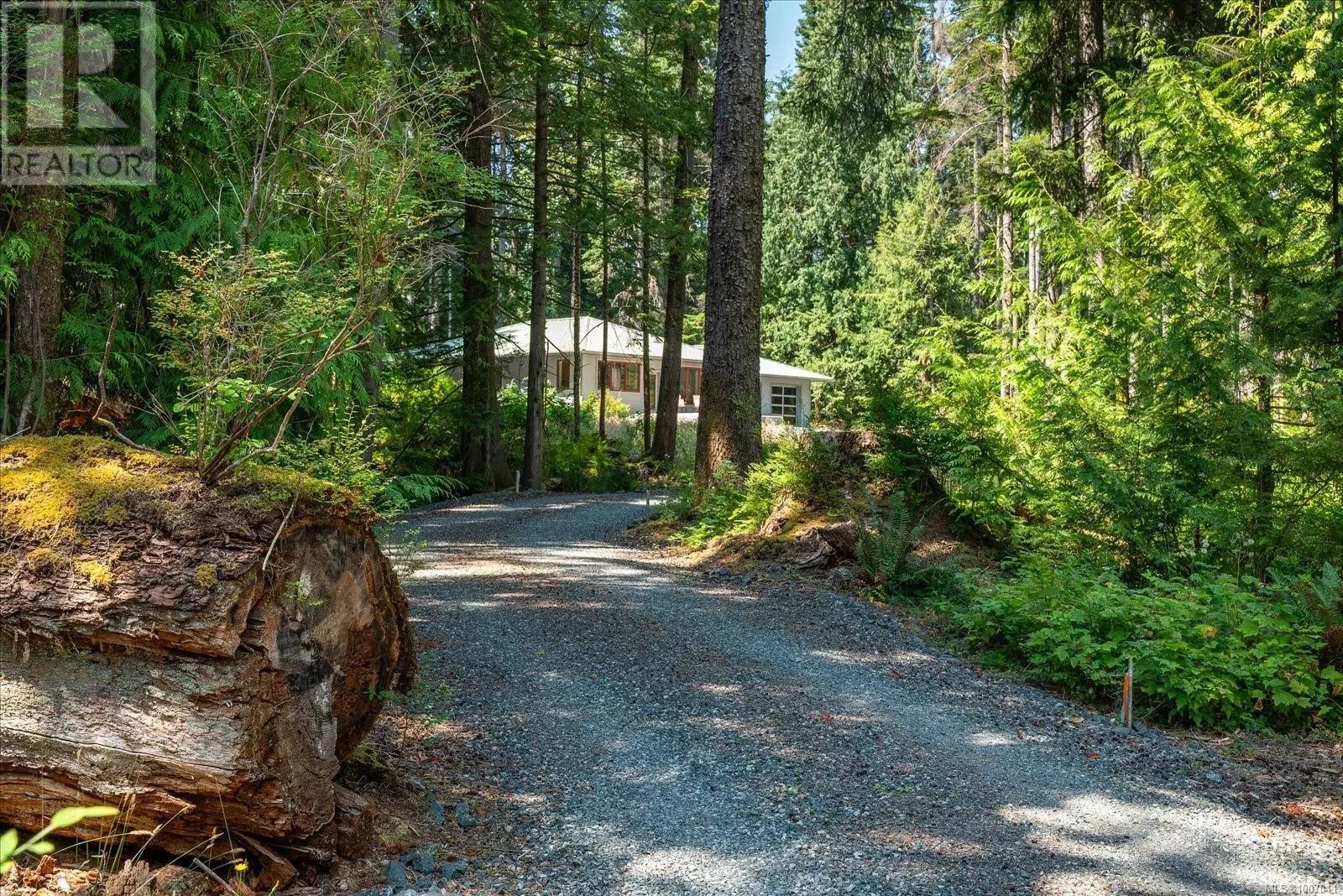 6208 Island Hwy W