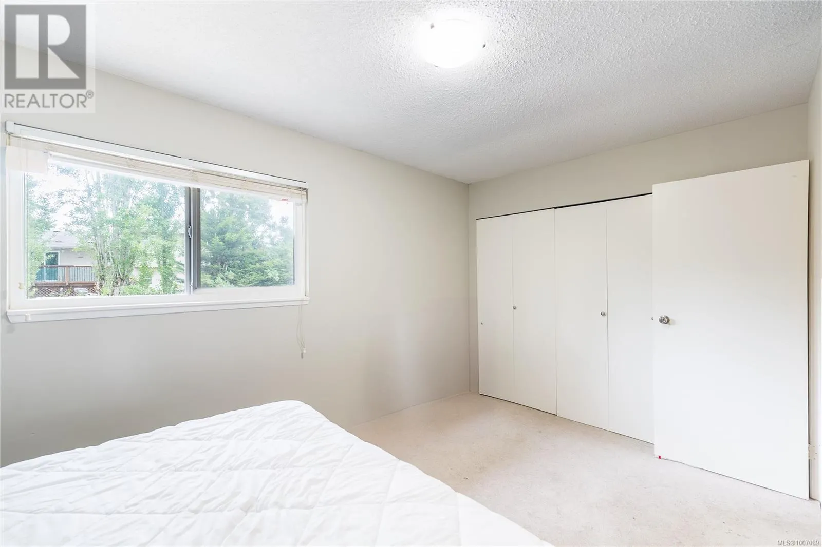 1068 Clarke Rd