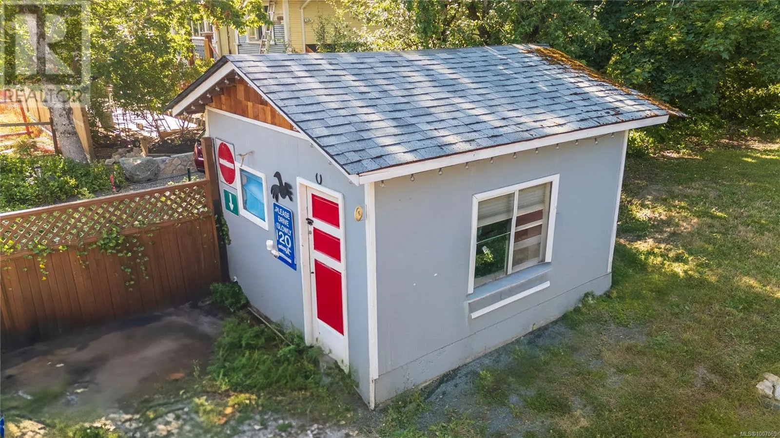 1068 Clarke Rd
