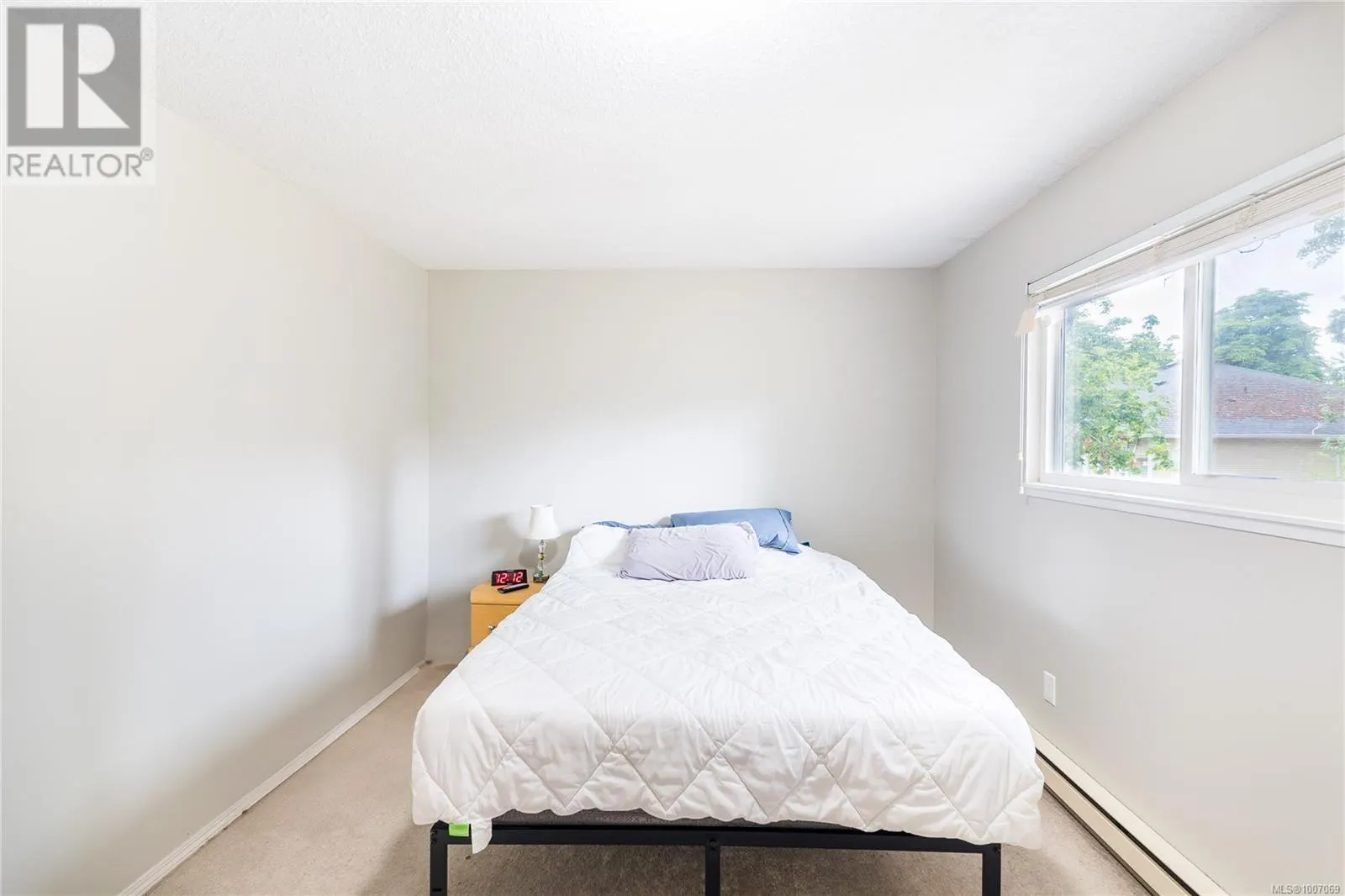 1068 Clarke Rd