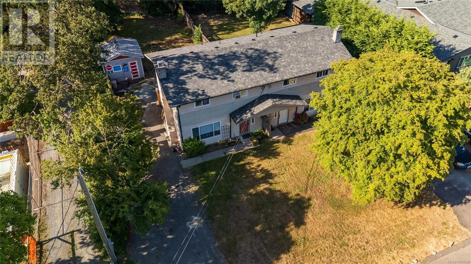 1068 Clarke Rd