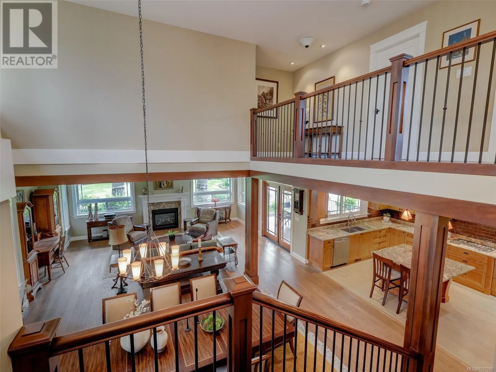 3215 Henderson Rd