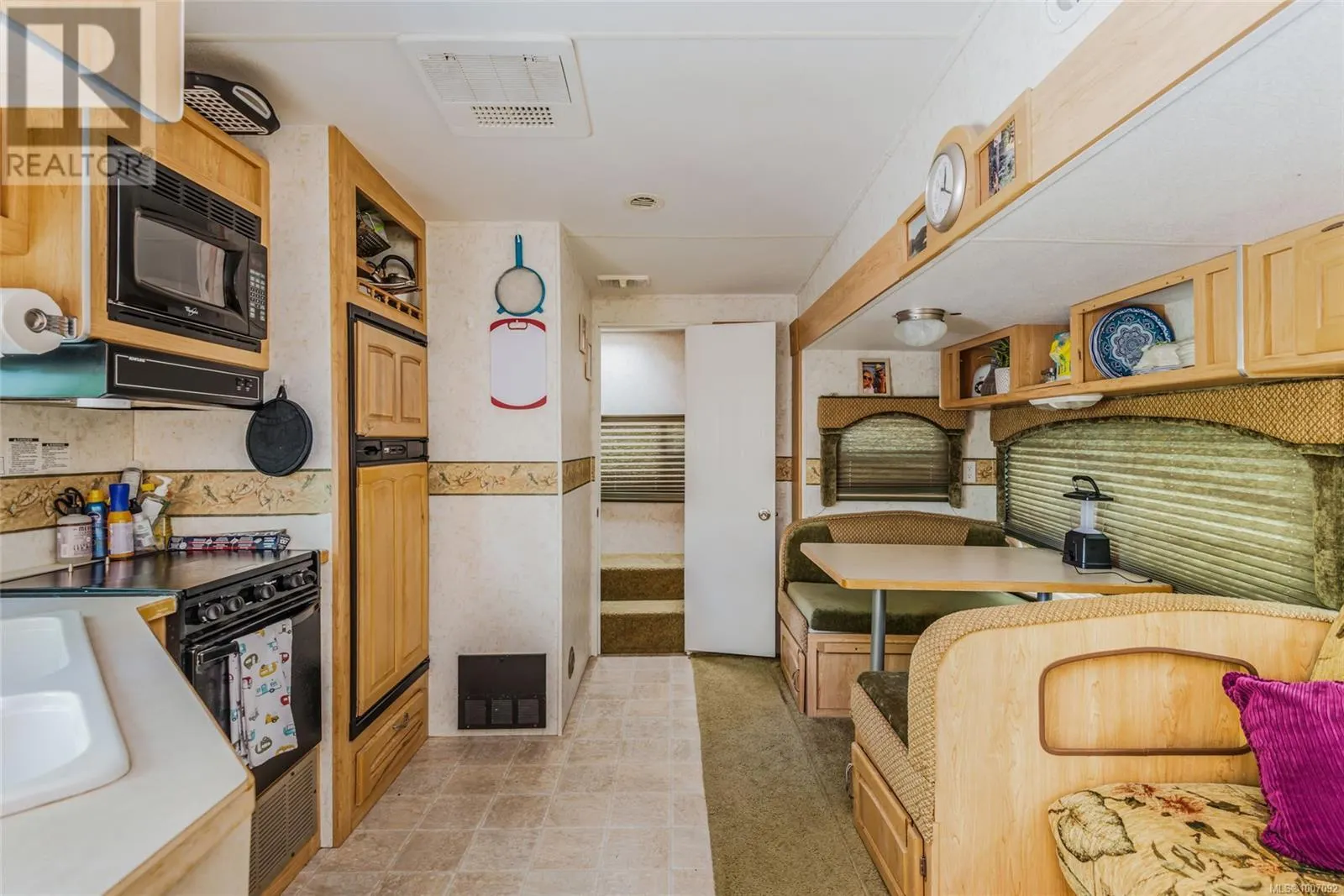 3696 Horne Lake Caves Rd