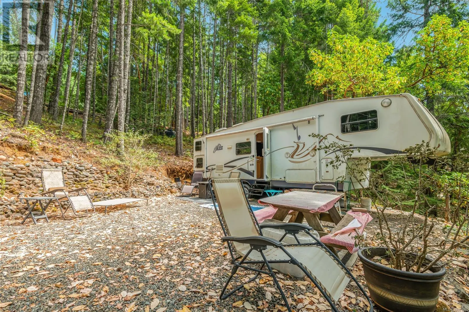 3696 Horne Lake Caves Rd
