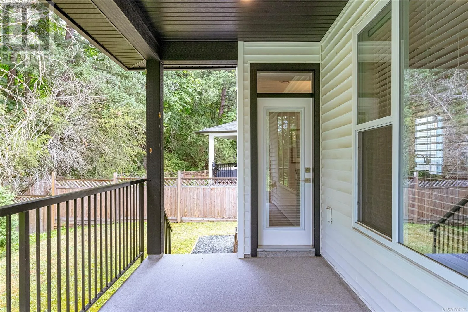 370 Vienna Pl