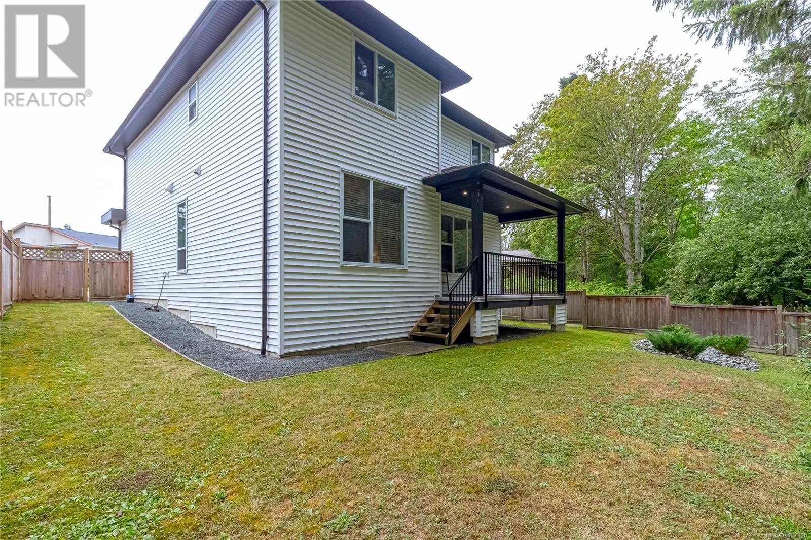 370 Vienna Pl