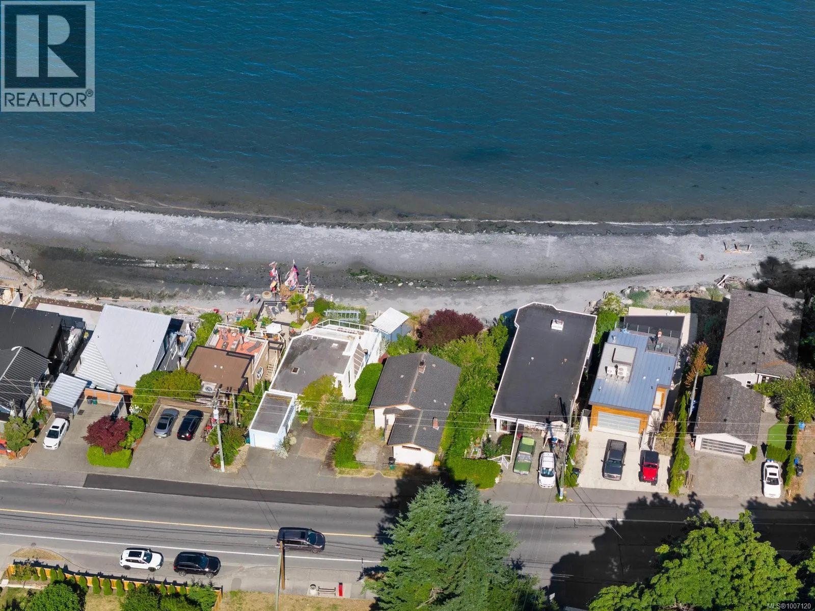 5015 Cordova Bay Rd