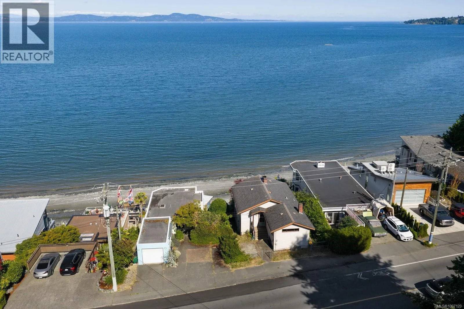 5015 Cordova Bay Rd
