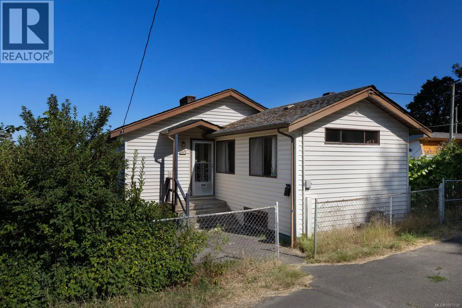 5015 Cordova Bay Rd