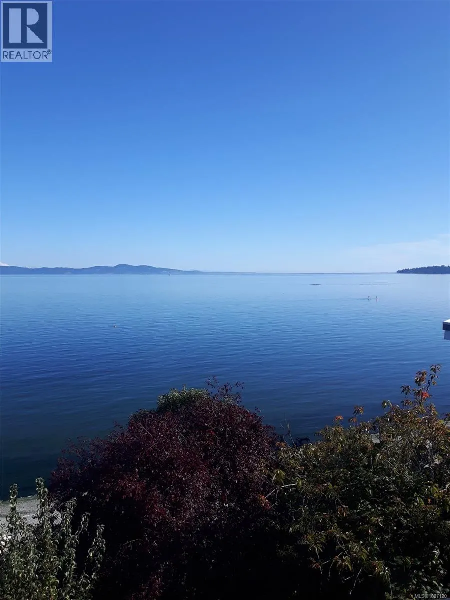 5015 Cordova Bay Rd